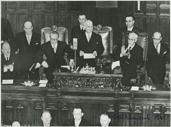 Die „Rhodos-Gruppe“